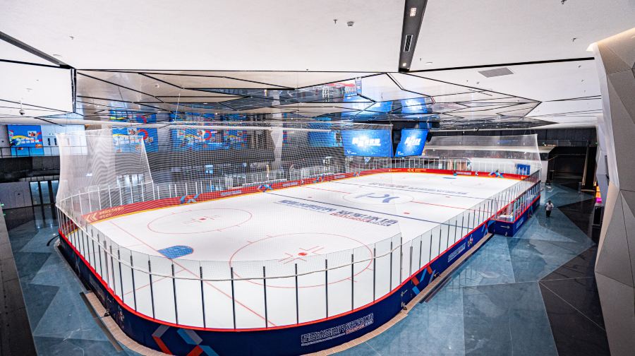 耀雪冠军冰场(耀雪冰雪世界商业小镇店)