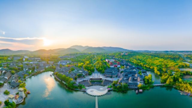 茅山東方鹽湖城