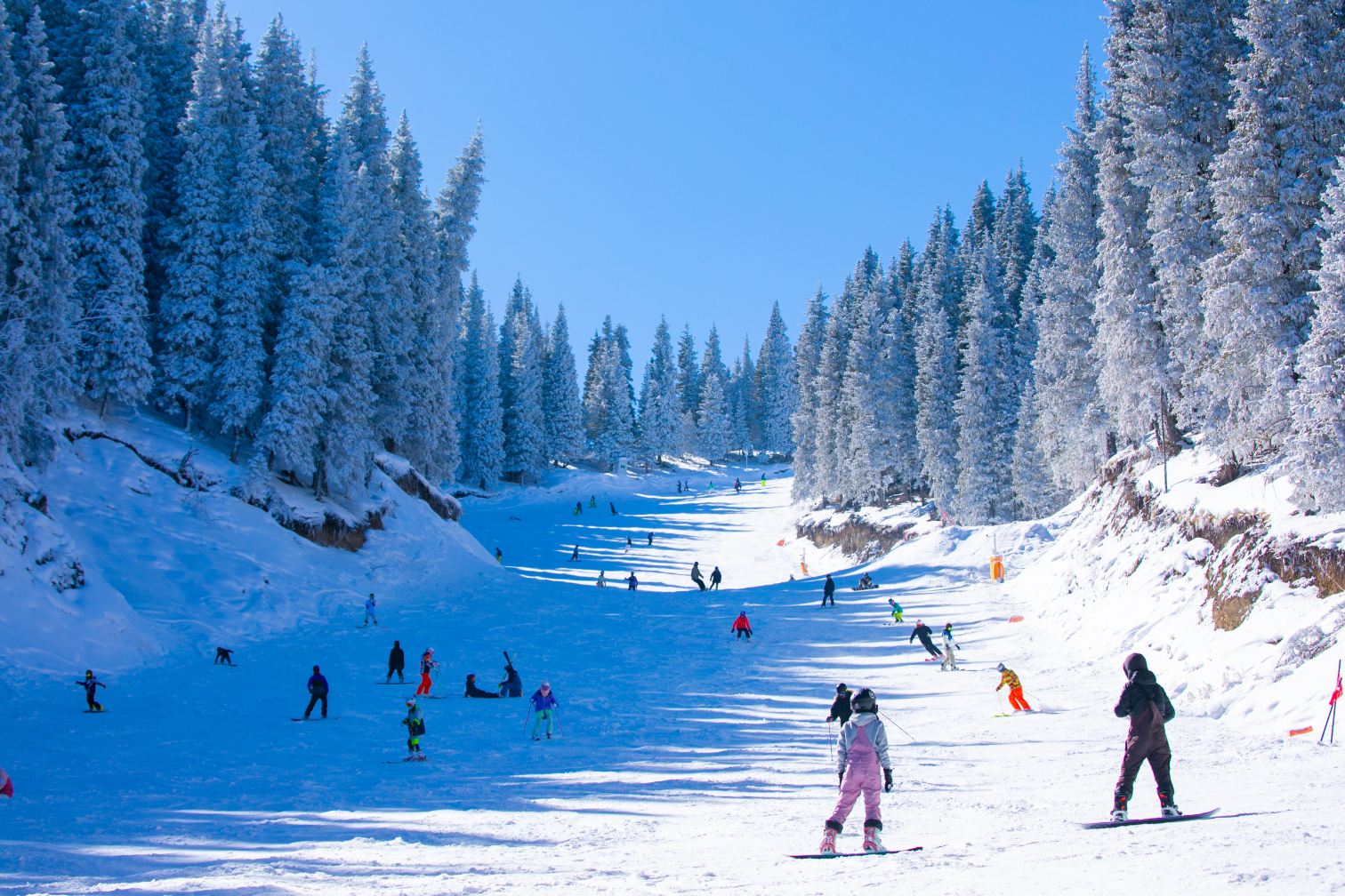 丝绸之路山地度假区滑雪场
