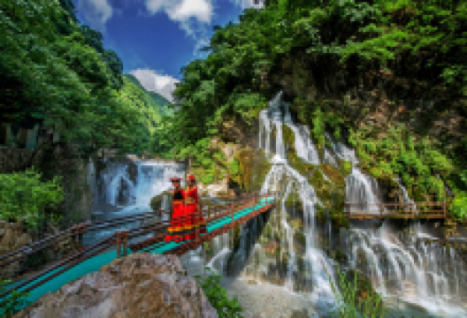 螺髻九十九里温泉瀑布风景区景点图片