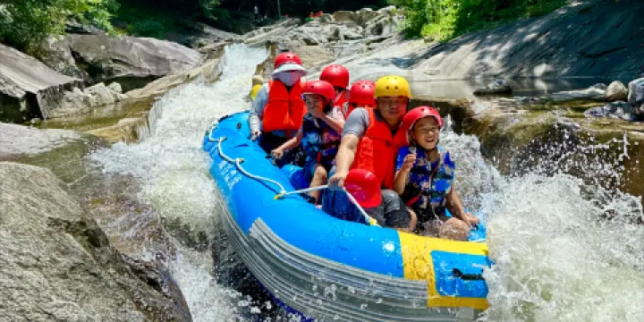 霍山嗨谷漂流