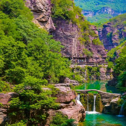 白马寺+龙门石窟+殷墟+红旗渠+太行大峡谷景区+云台山风景名胜区+万仙山景区+中华影视村-郭亮村+少林寺8日7晚拼小团