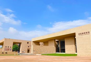 【金牌说】深度讲解大咖讲师西夏陵讲解3小时 8人小团【[金牌导游讲师团]他们博古通今，幽默睿智，善于挖掘文物背后的故事，用有趣的方式带您领略明清风采；】