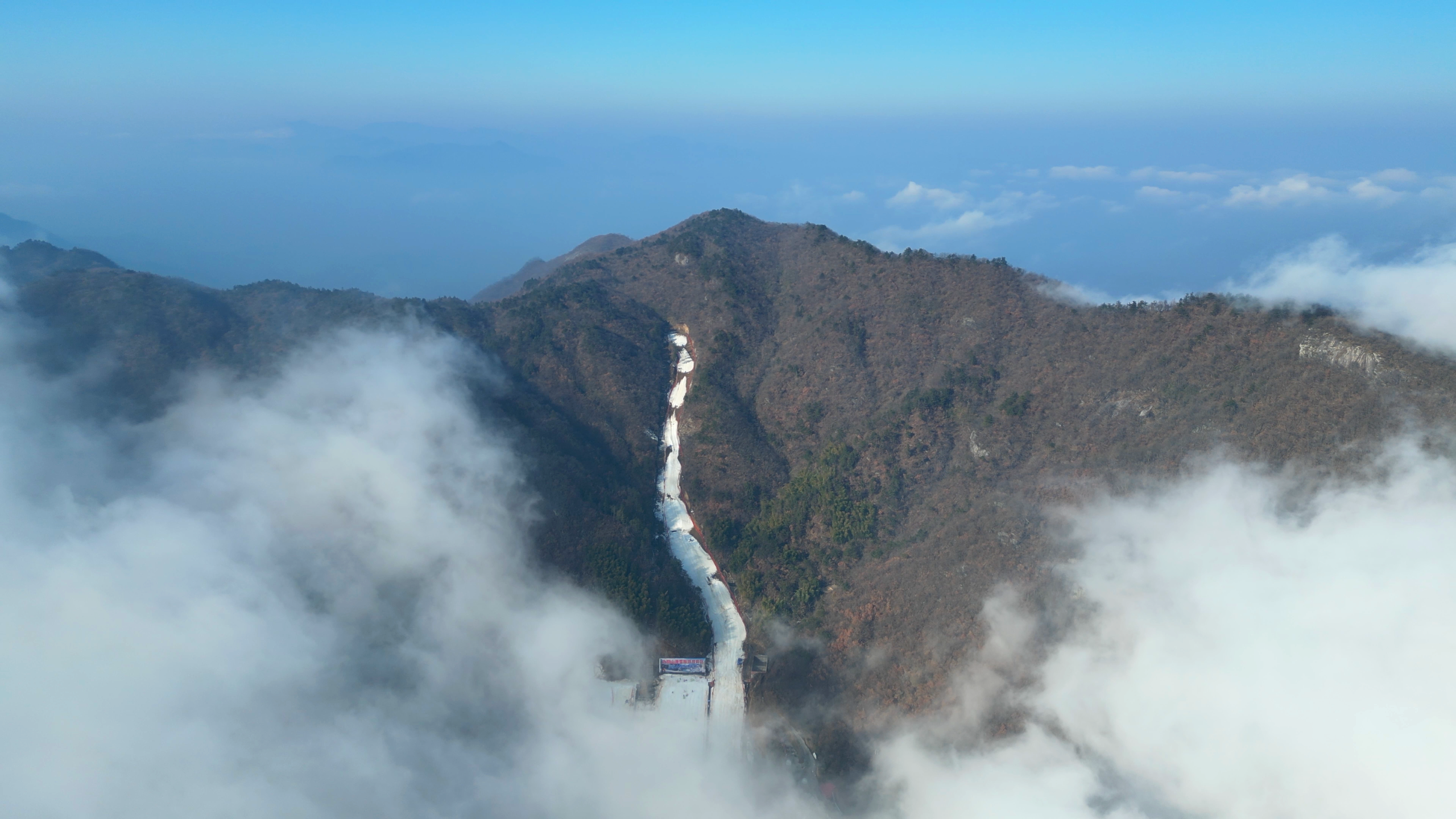 大别山滑雪旅游度假区