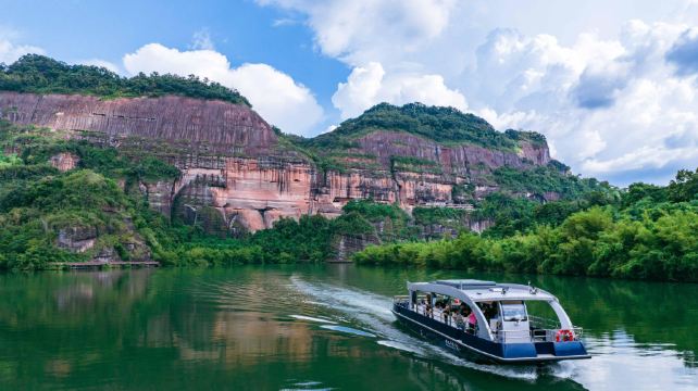 丹霞山水上丹霞