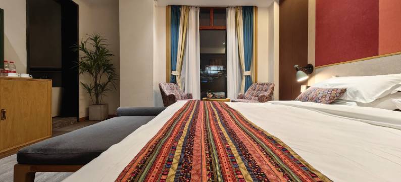 拉萨雪巷居酒店(布达拉宫店)图片