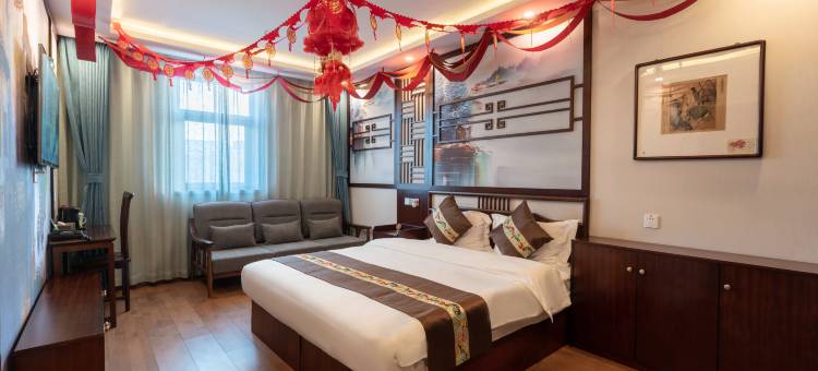 睿柏·云酒店(张家口怀来新东方广场店)图片