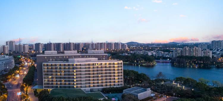 上海夏阳湖皇冠假日酒店图片