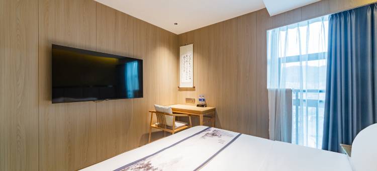 香港艾度假日酒店(重庆梁平重百商场店)图片