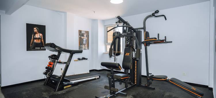 派酒店(张家口万全汽车站店)图片