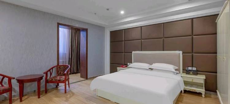 新四季宾馆(赤峰市医院店)图片