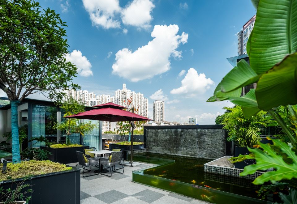  Hotel Overview