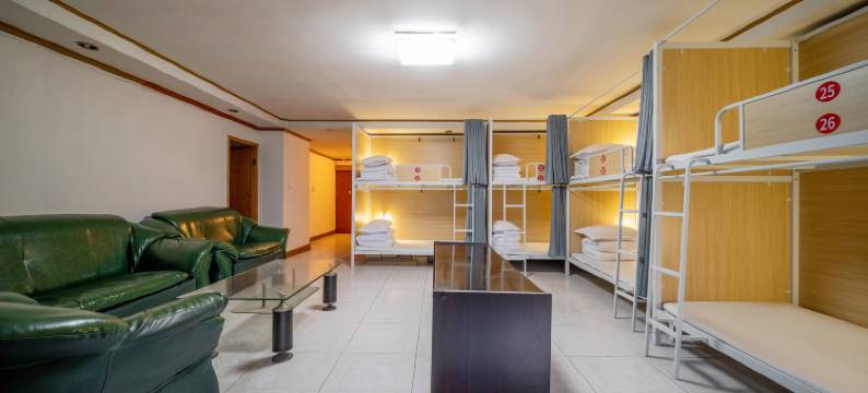 重庆夜半钟声青年旅舍(洪崖洞解放碑店)图片