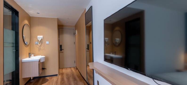 半岛漫居酒店(大连周水子国际机场店)图片