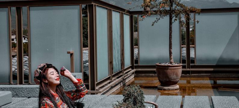 丽江吾莫青庐•日照金山•雪山宫博物馆•疗愈酒店(白沙古镇店)图片