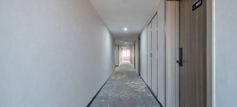 林荫枫舍酒店(栾城商博瑞商场店)图片