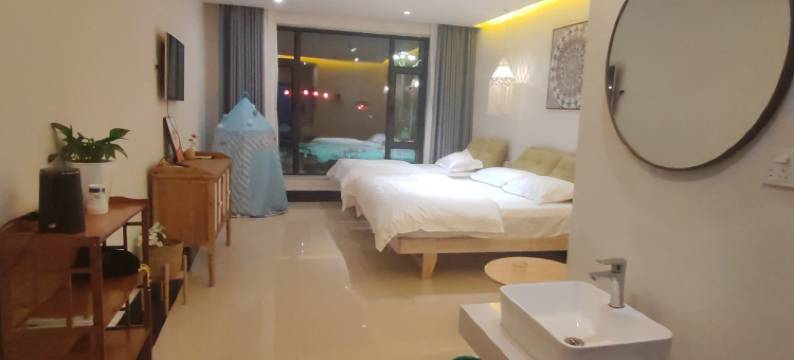 乌鲁木齐云外天民宿图片