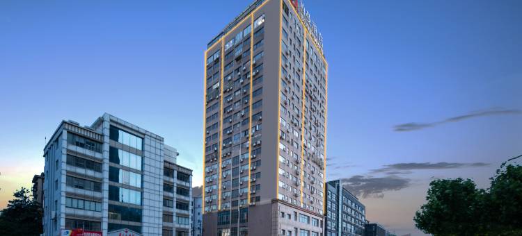 柏曼酒店(武汉黄鹤楼复兴路地铁站店)图片