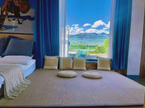 那拉提舒苒民宿(人民政府客运站店)