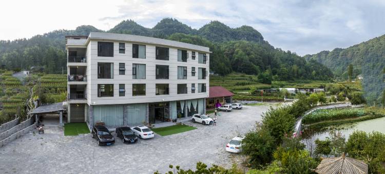利川青山居图片