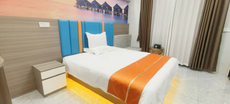 聚群公寓(中山泰丰商业中心小榄高铁站店)图片