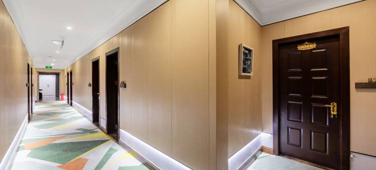 元谋城市智选酒店(凤凰湖公园店)图片