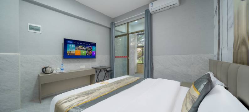 轻奢美宿(惠东高级中学店)图片