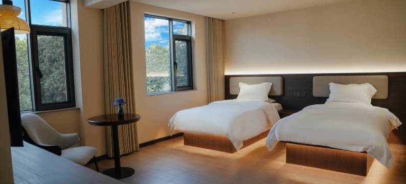 芒市金塔七号度假酒店(傣族古镇店)图片