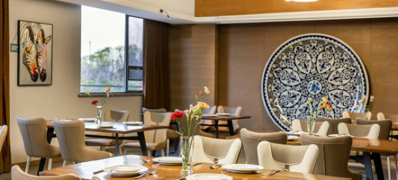 菲与凡酒店图片