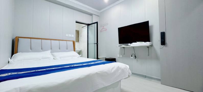 青岛璟柠酒店(台东步行街店)图片