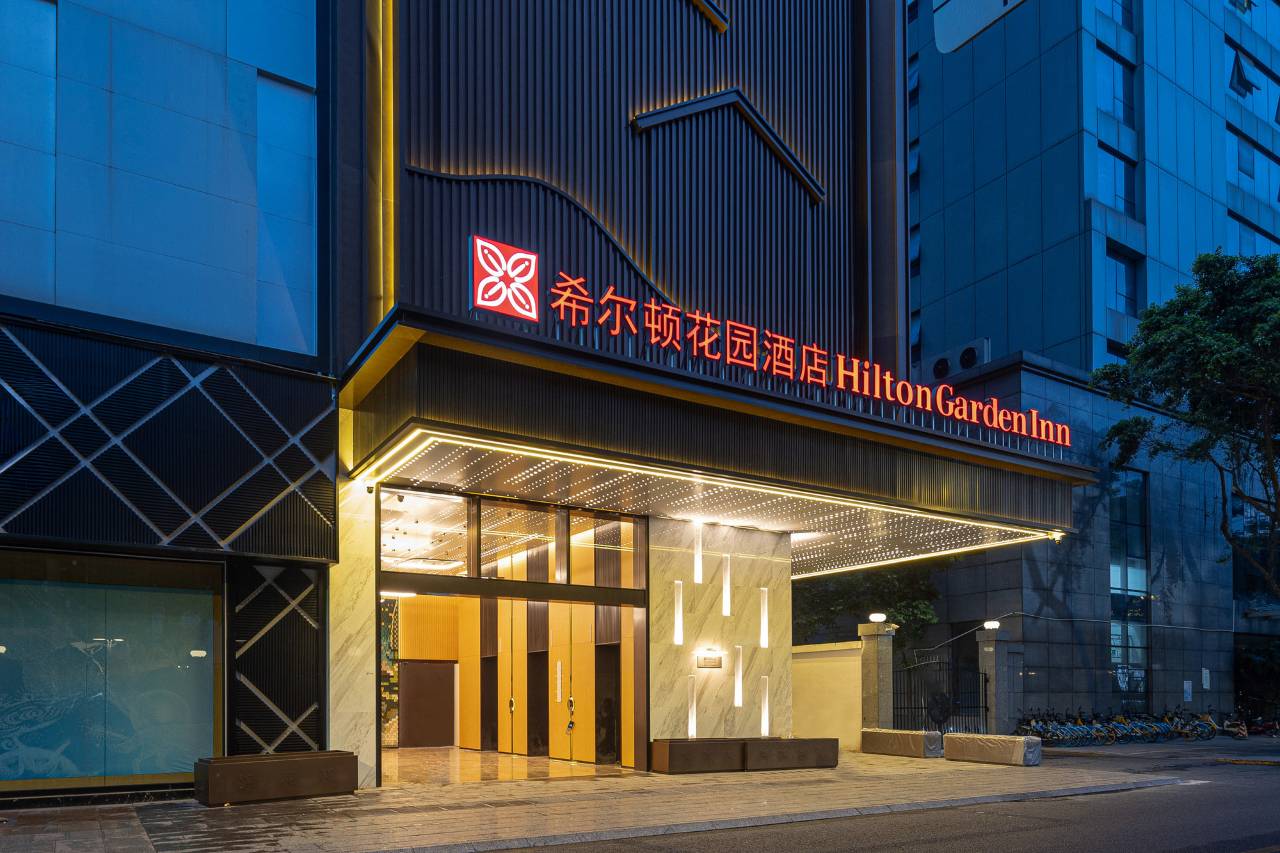 成都春熙路希尔顿花园酒店(太古里店)预订价格,联系电话位置地址【携程酒店】