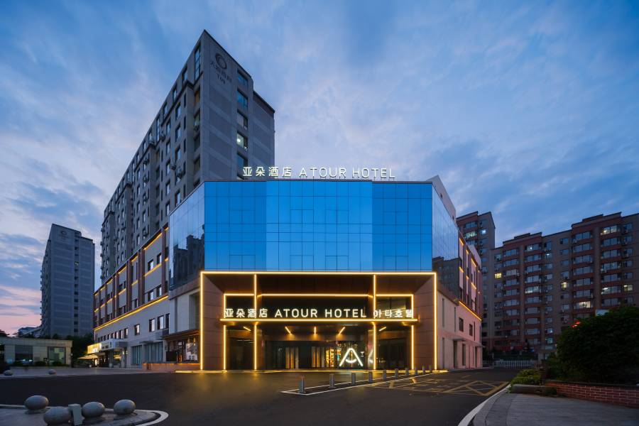 延吉延邊大學網紅牆梨花路亞朵酒店