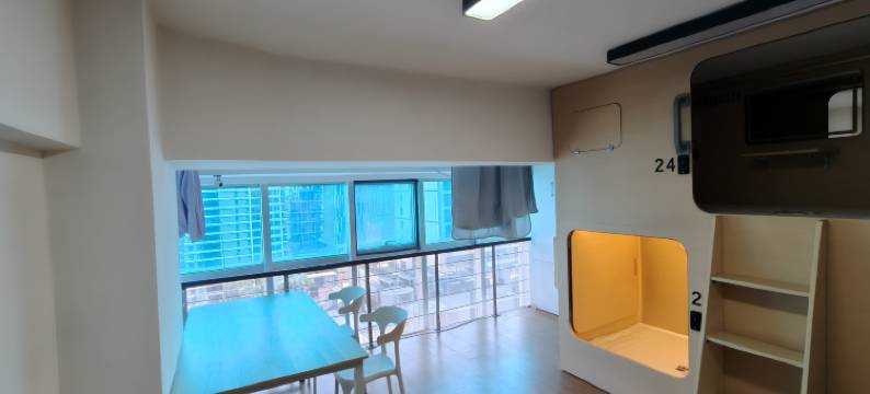 优享之家太空舱青旅民宿(临沂百脑汇店)图片