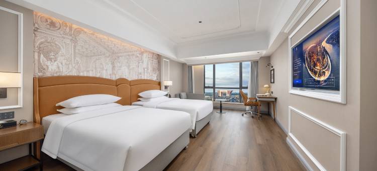 维也纳国际酒店(东兴市高铁站二桥口岸店)图片