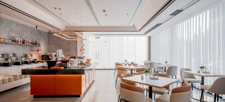 Yunik电竞酒店(杭州临平地铁站店)图片