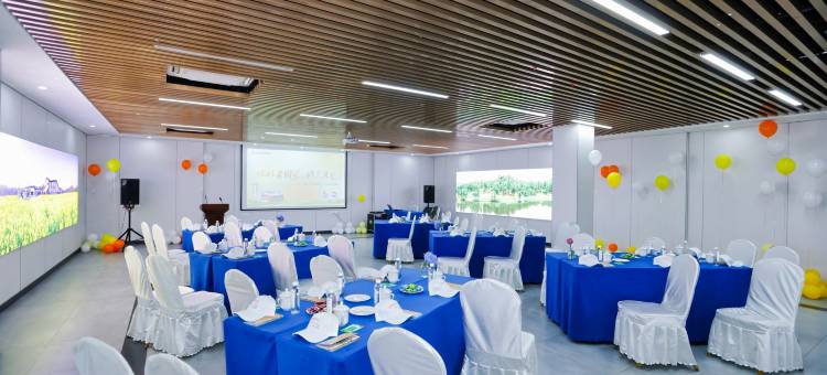 安吉绿郡龙山驿酒店图片