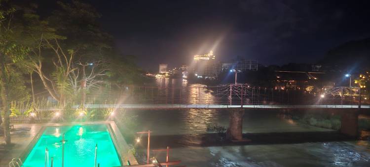 Intimate Riverside Resort Vang Vieng图片