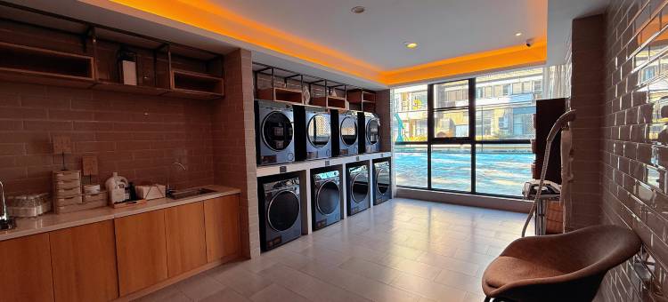 桂林高铁北站恒大广场亚朵酒店图片