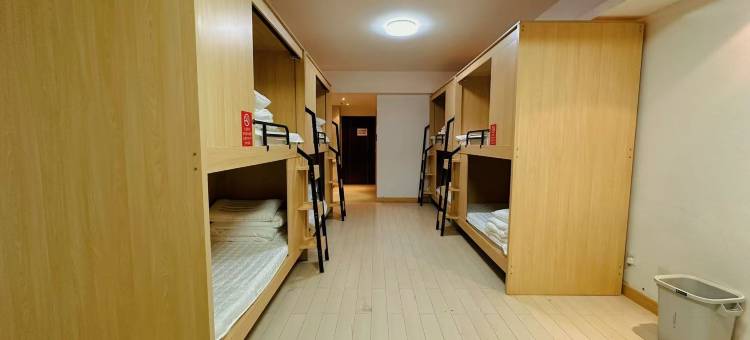 有一居青年公寓(云锦路地铁站店)图片