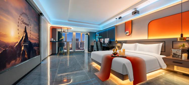 叶与晨电竞电影酒店(火车站塔坛店)图片