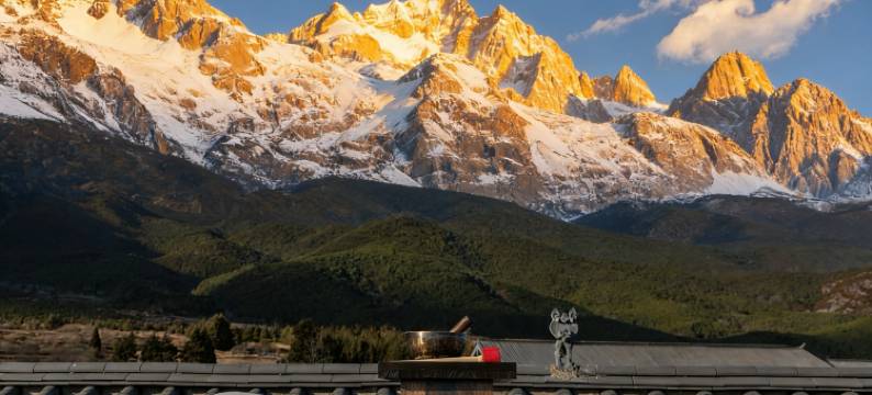 听山隐尚|TING SHAN YIN SHANG|日照金山雪山观景民宿(雪嵩村店)图片