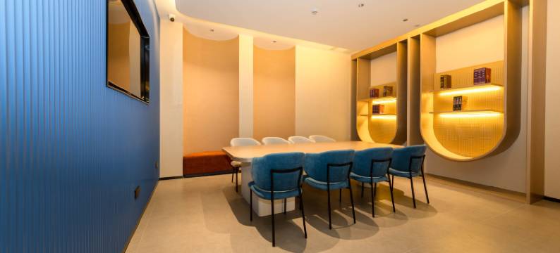 万象电竞酒店(濮阳体育场店)图片