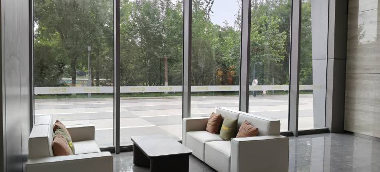城发成家公寓酒店(山东体育学院店)图片