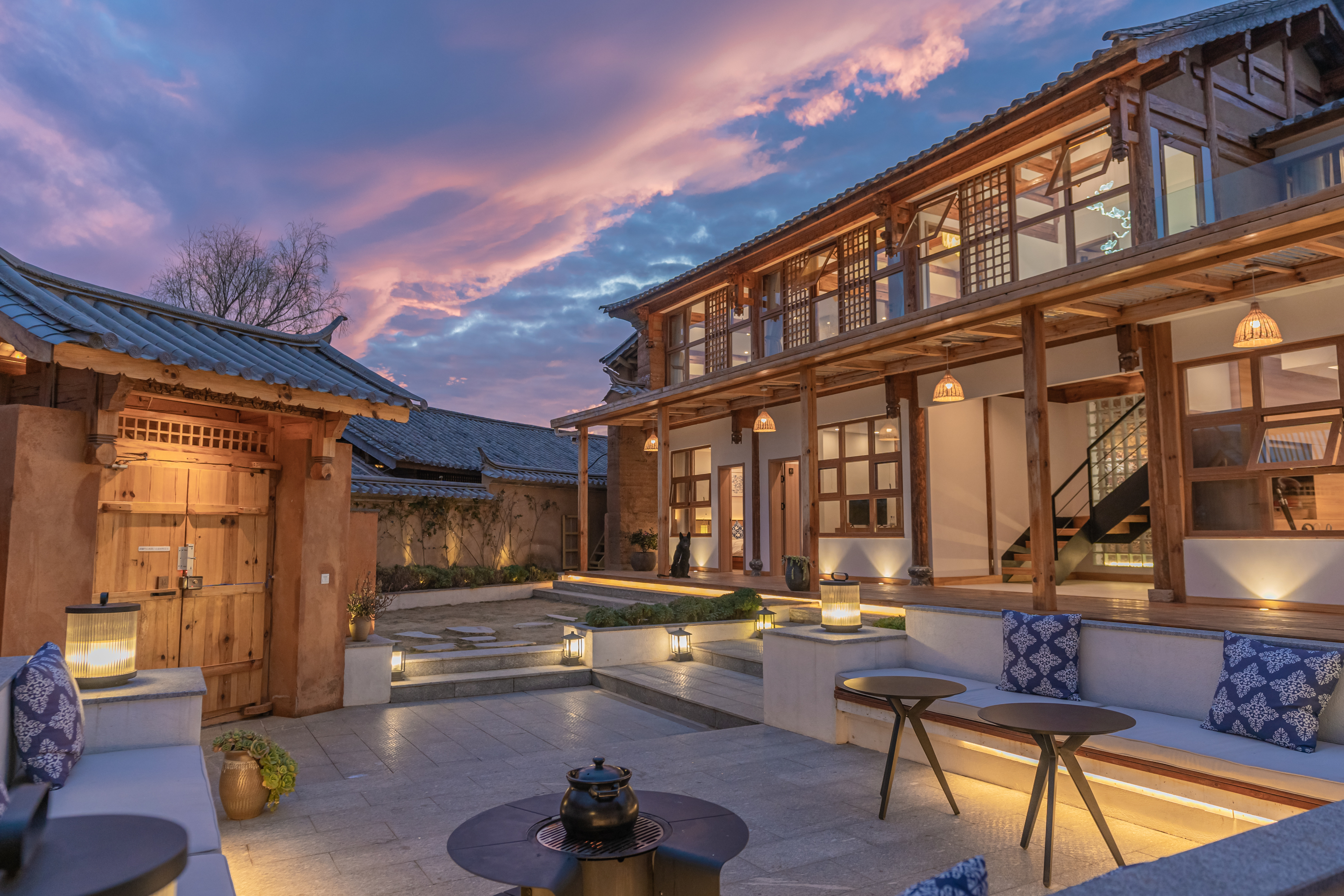 Shaxi Yujin bridge homestay Over view