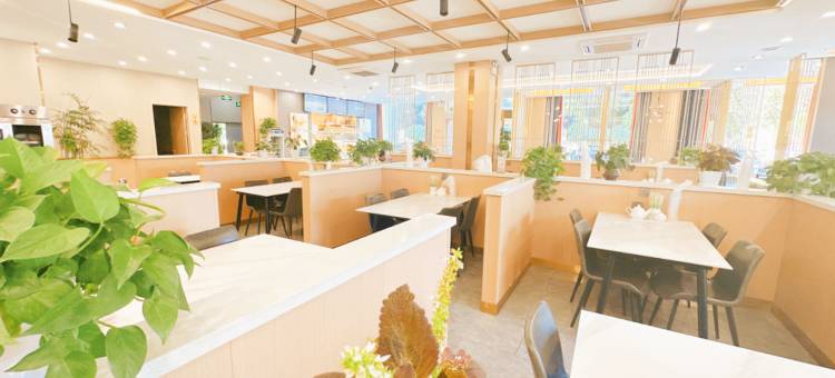 速8酒店(吴忠明珠西路高速路口店)图片