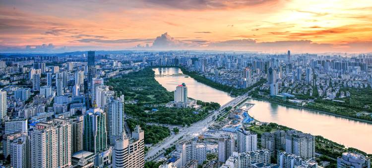 南宁青秀南湖地铁站亚朵酒店图片