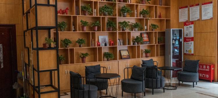 东来客大酒店(岐山蔡家坡火车站店)图片