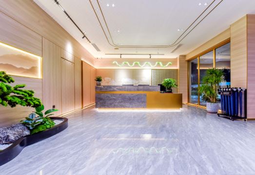 S & P Holiday Inn (Guangzhou Baiyun Airport) Hotel Overview