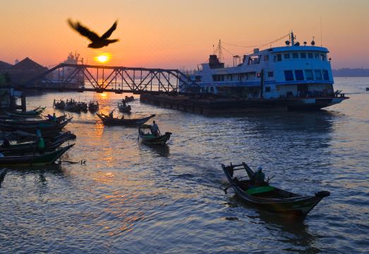 Hotel Grand Vista Hotel Overview