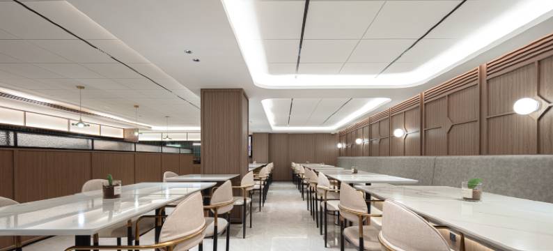 上海陆家嘴浦东南路亚朵酒店图片